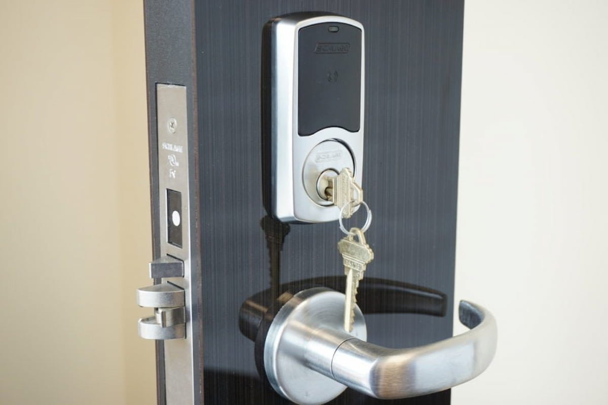  Triple Lock Security Door; Operate Automatically Two Extra Locking Tongues 
