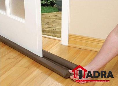 draft proofing wooden front door with complete explanations and familiarization