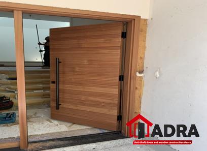The price of bulk purchase of hardwood doors exterior is cheap and reasonable