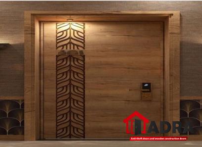 The price of bulk purchase of carved wooden front doors is cheap and reasonable